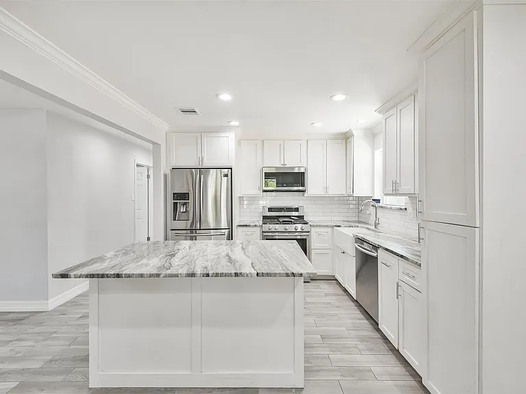7623 Yellow Pine Dr — Photo 14