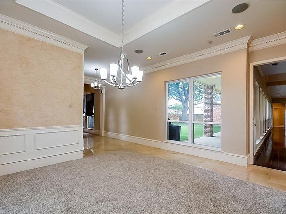 5th image of 7517 White Castle Ln