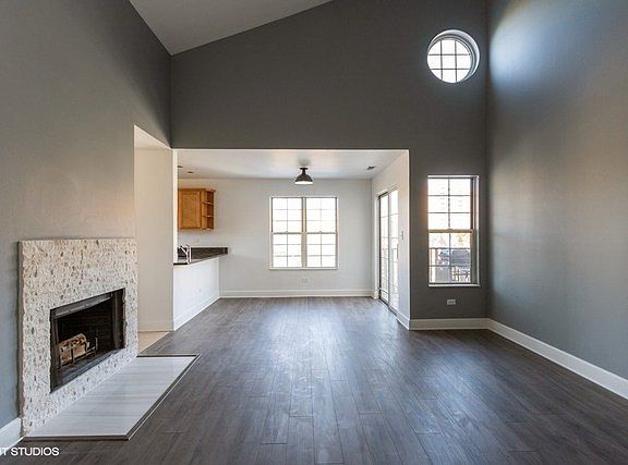 4th image of 129 White Oak Ct APT 10