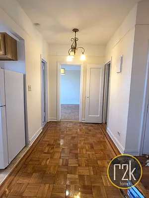 Rented by Realty 2000 Corp | media 7