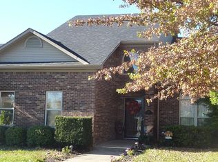 201 Spring Valley Ln, Lexington, KY 40511