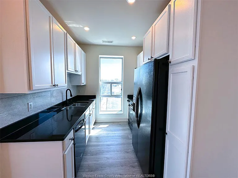 1225 Riverside Dr W #408 — Photo 8