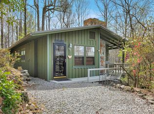 218 Hickory Ln, Lake Toxaway, NC 28747