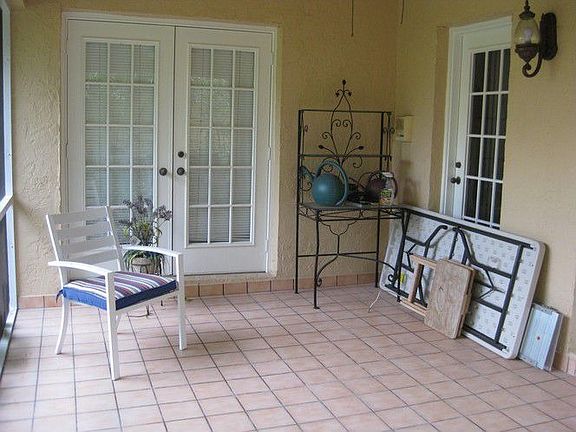 3rd image of 2088 Island Cir