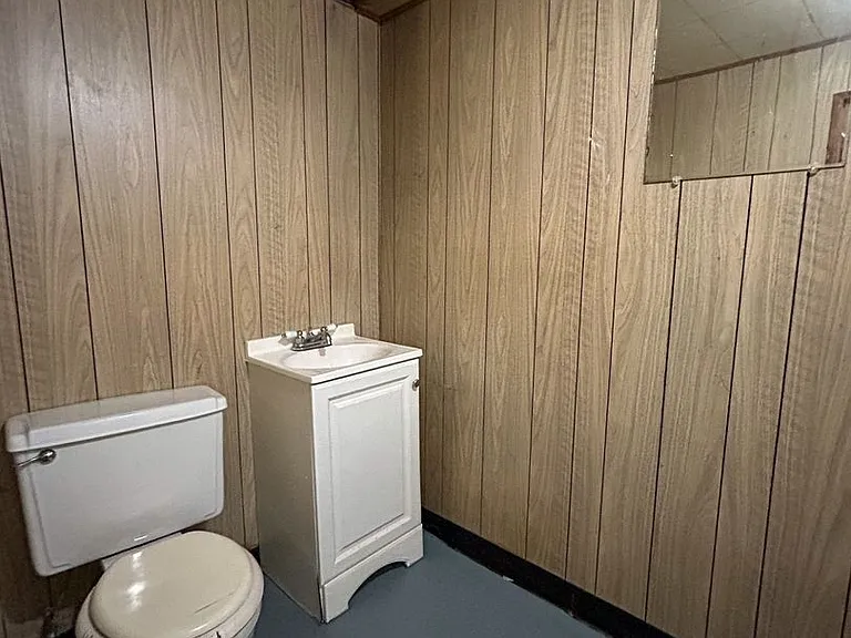 18461 Washburn Ave — Photo 26