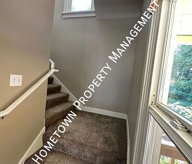 6231 Martin Way E — Photo 17