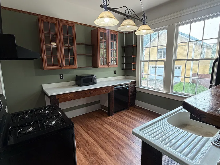 954 New St #956 — Photo 10