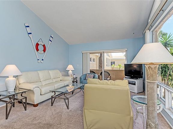 3rd image of 1275 Tarpon Center Dr APT 208