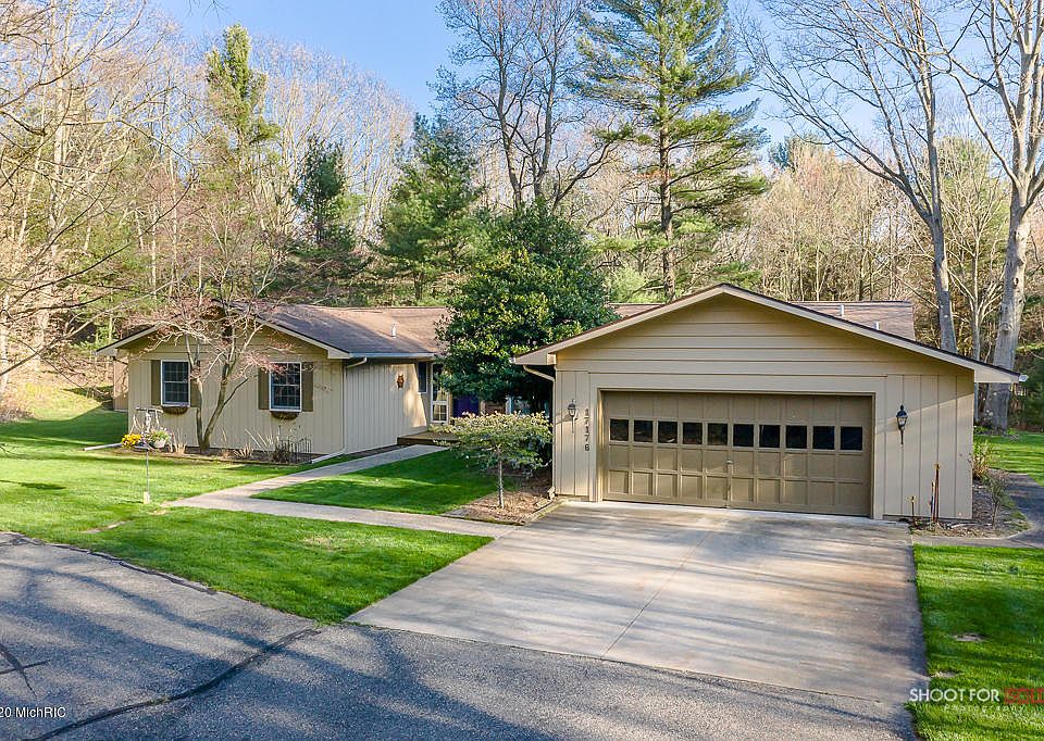 1st image of 17176 Burkshire Dr