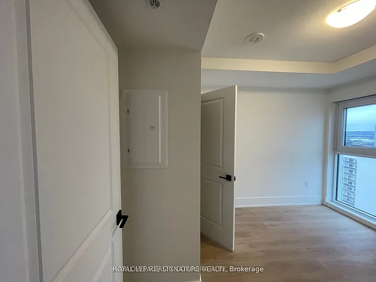 206 King St W #1306 — Photo 6