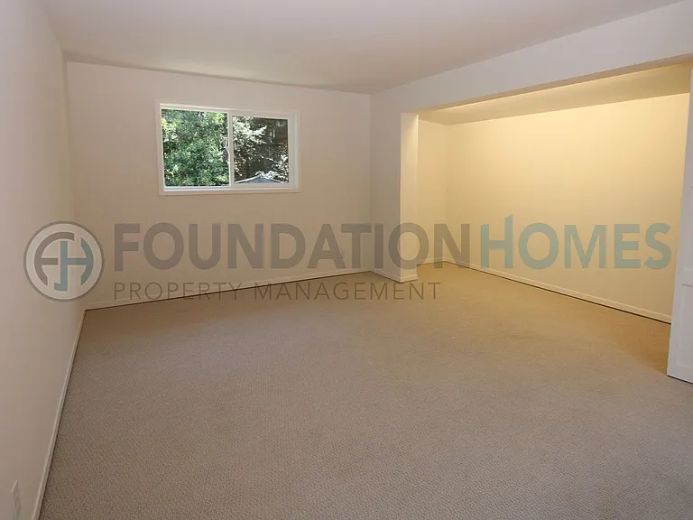 140 Redwood Rd — Photo 20