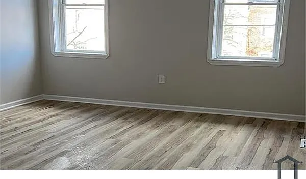 2329 E Fayette St — Photo 5