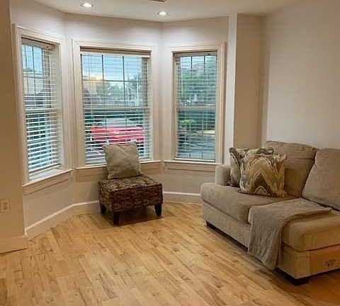 2nd image of 103A S Grove St #1