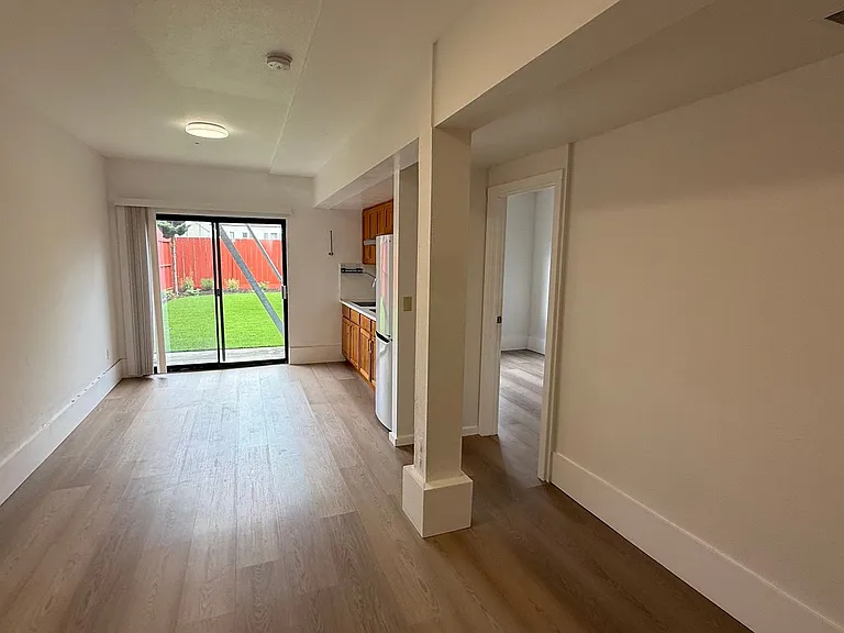 RC - 1630 Oakdale, Ave., San Francisco, CA, 94124 — Photo 2