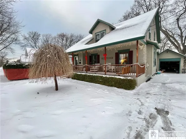 86 E Green St, Dunkirk, NY 14048
