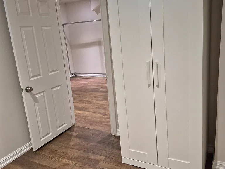 353 Brownridge Dr #LOWER — Photo 11