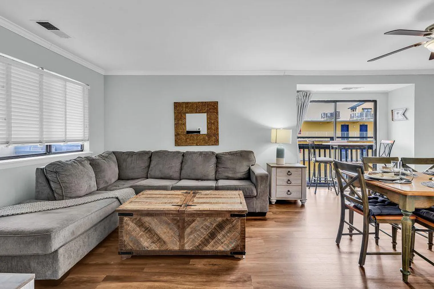 2 bed, 3.0 bath, 1130 sqft, $3,921 — Photo 1