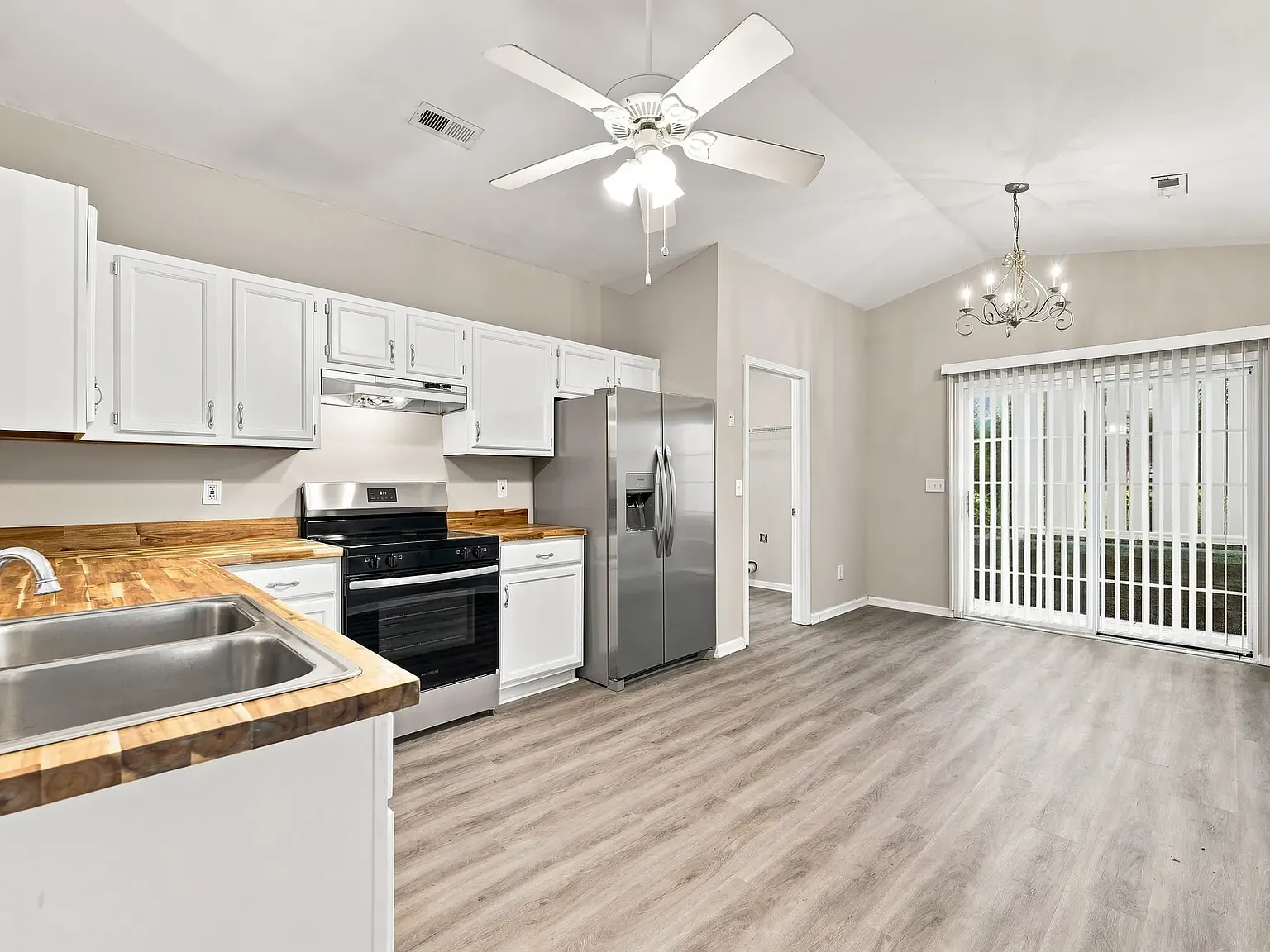 3 bed, 1224 sqft, $1,800 — Photo 3