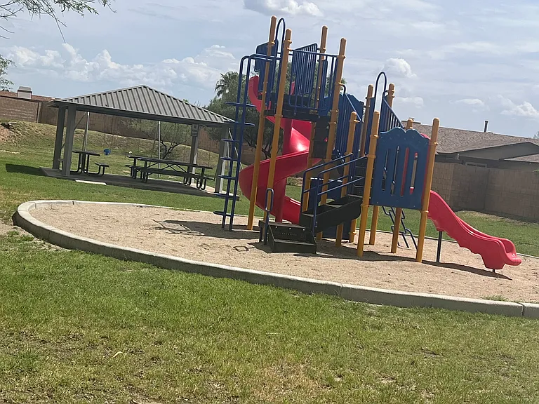10228 E Watson Dr — Photo 25