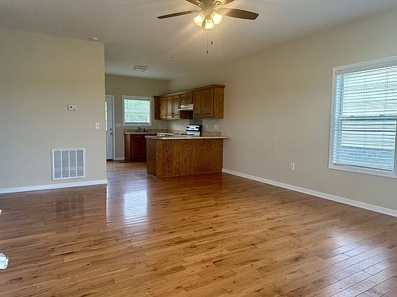 3rd image of 5166 Hillsboro Hwy #5166
