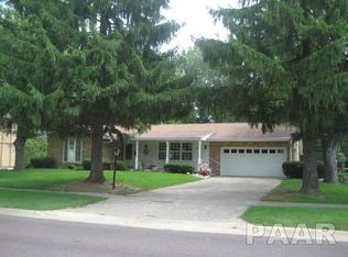 1302 Westgate Rd, Washington, IL 61571