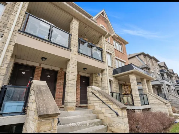 200 Veterans Dr #32, Brampton, ON L7A 4S6