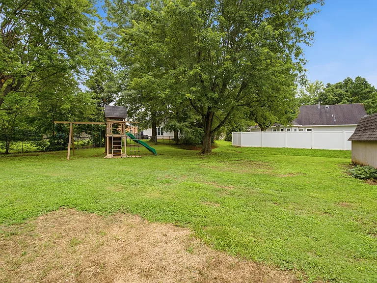 1343 Cason Trl — Photo 30