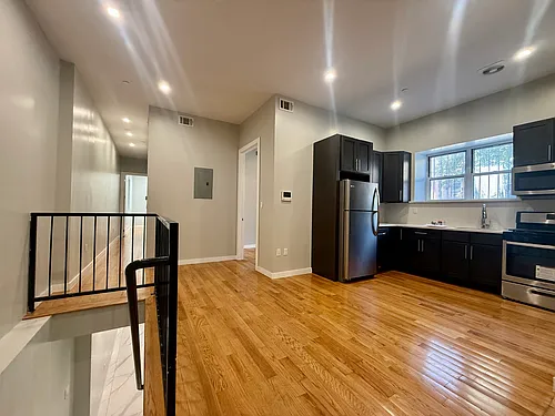 210 Lewis Ave #1B Photo 1