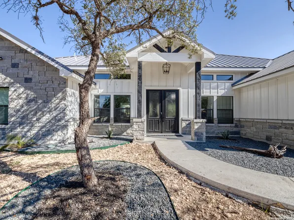 1604 MOUNTAIN VALLEY DR, ConCan, TX 78838