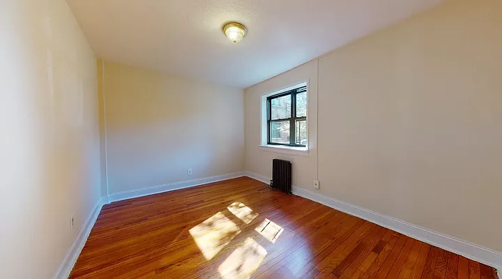 Rented by Revona Properties | media 4