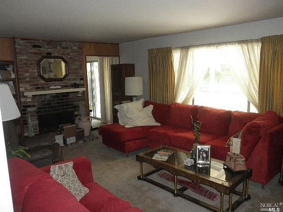 2nd image of 950 Calle Paseo
