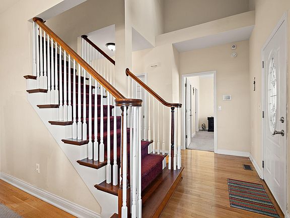 3rd image of 228 W Papillon Dr