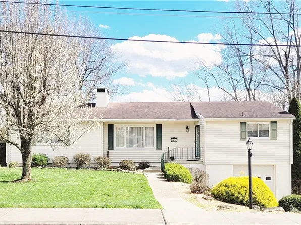 3476 Roseland Ave, Parkersburg, WV 26104
