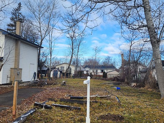 5th image of 310 Terrace Dr