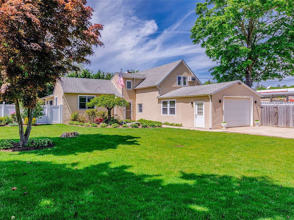 233 Catherine St, East Northport, NY 11731 Zillow