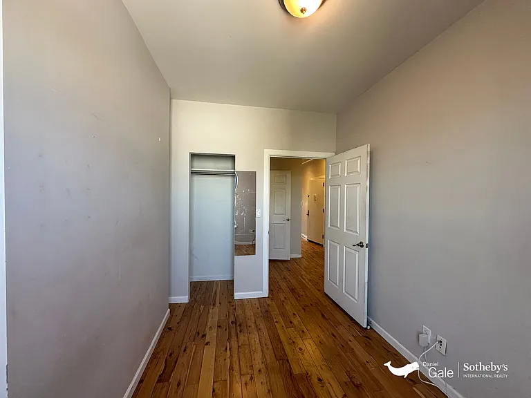 400 5th Ave #3 — Photo 11