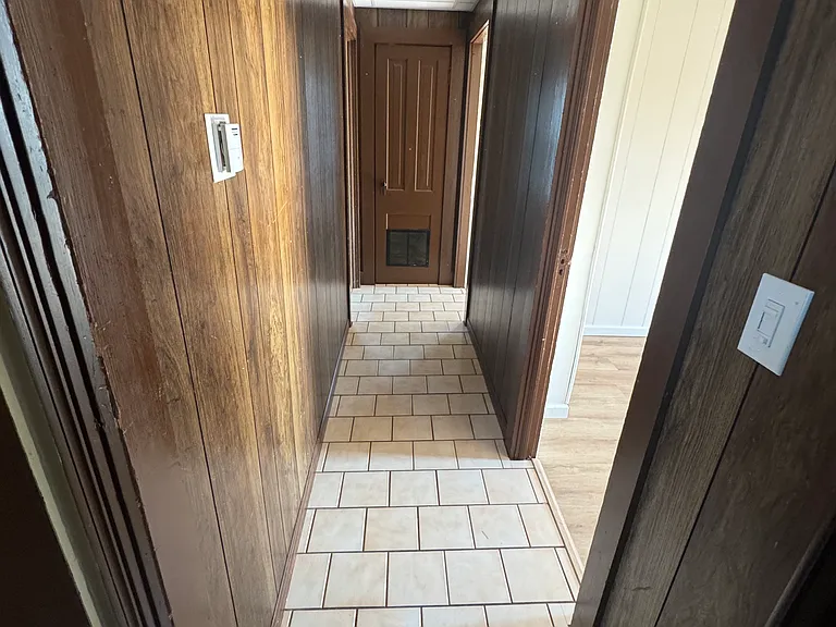 142 N 11th St #2 — Photo 5