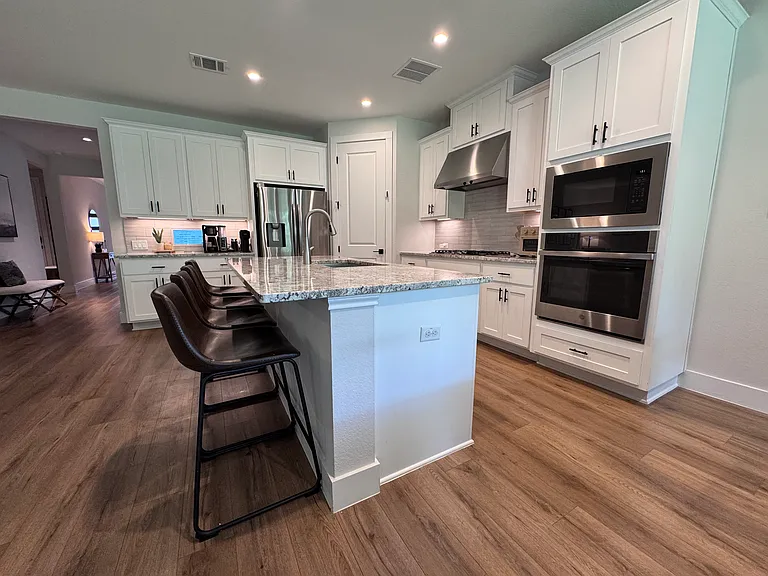 808 Dayridge Dr — Photo 5
