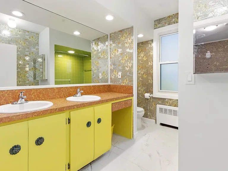 82 Quinby Ave — Photo 7
