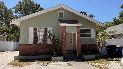 905 Jones St Photo 1
