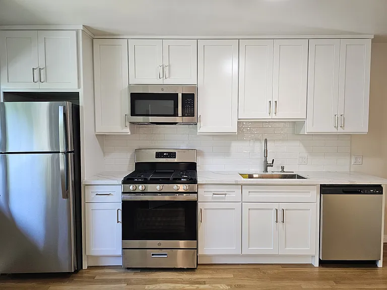3916 Kentucky Dr #2 — Photo 4