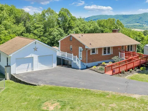 90 Berkshire Cir, Roanoke, VA 24019