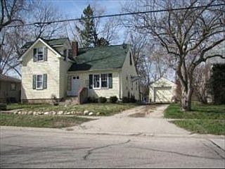 2nd image of 1004 Dean St