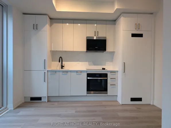 280 Dundas St W, Toronto, ON