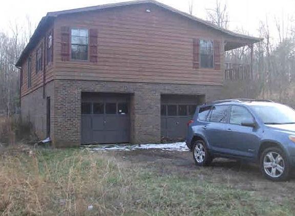 3rd image of 150 River Creek Ln