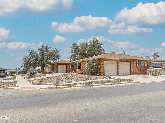 3rd image of 233 & 235 Palmary Dr