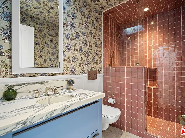 7038 Dume Dr — Photo 26