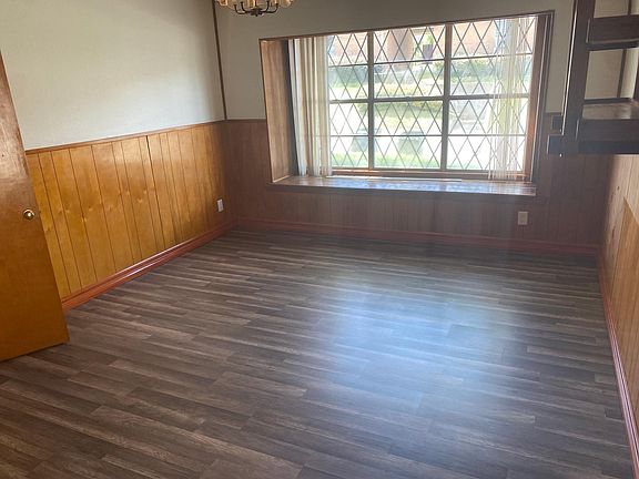 5th image of 1819 Avenue Q