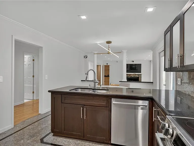 4610 Morton Rd — Photo 16