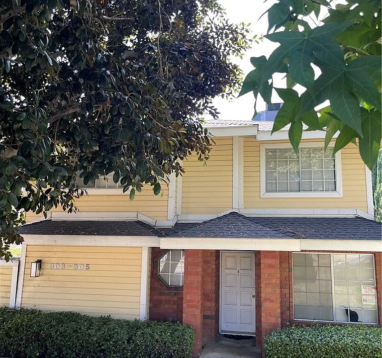 303 S Violet Ave #J